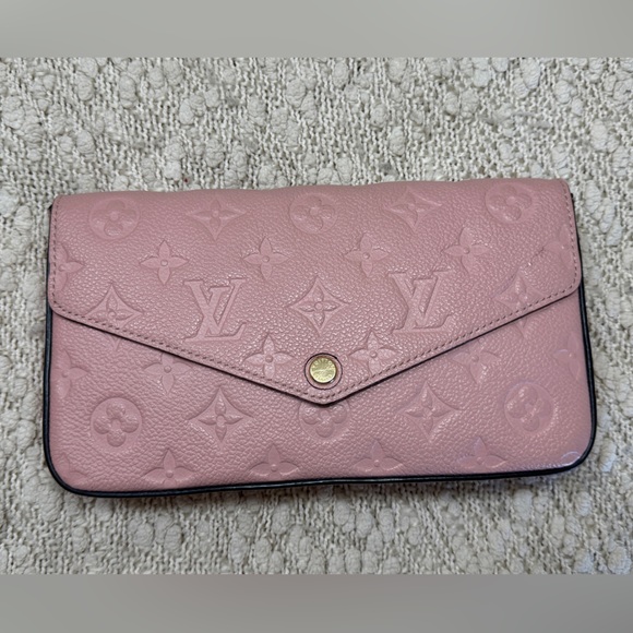 Louis Vuitton Félicie pochette Empreinte wallet on chain - Picture 1 of 12